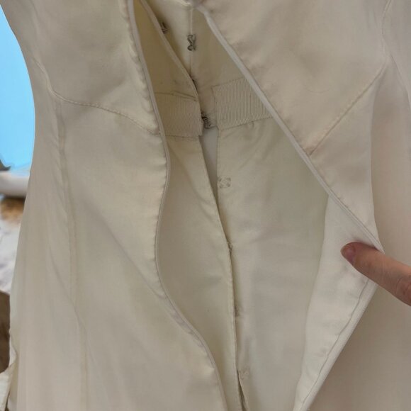 DAVID FIELDEN Sample Floral Applique Bridal Gown Wedding ball gown - Picture 5 of 11